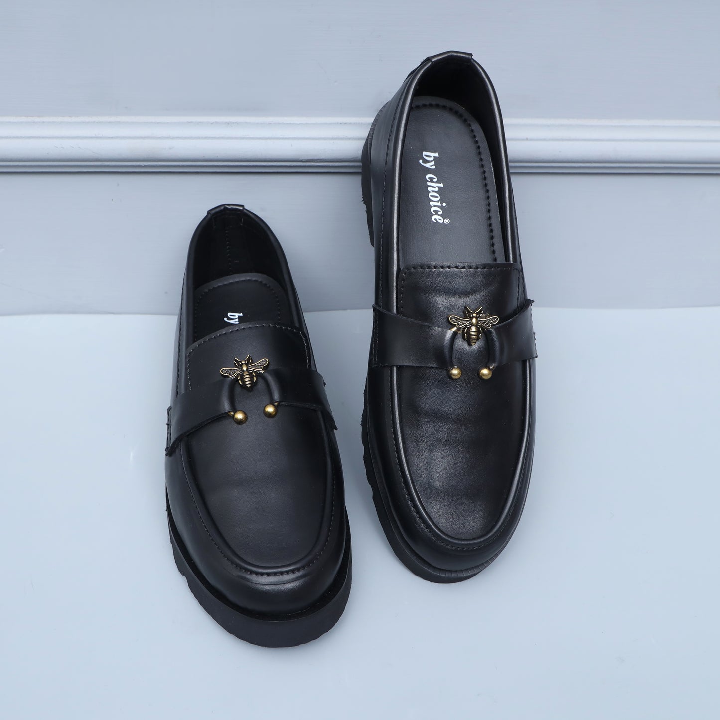 High Sole Black Bee Ring buckle Loafer