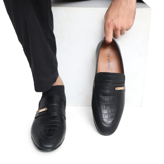 Black  dotted croc Leather Shoes