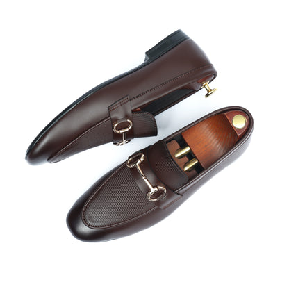 Brown Classic lining textured shoes