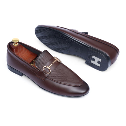 Brown Classic lining textured shoes