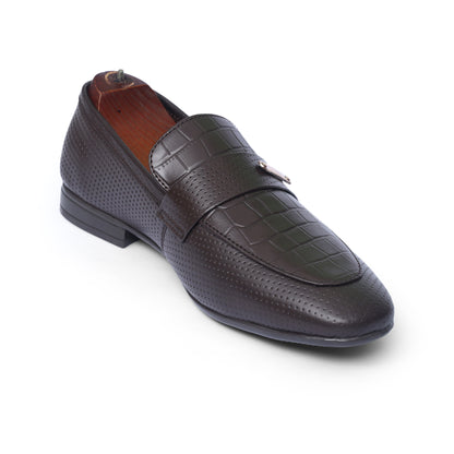 Brown dotted croc leather shoe