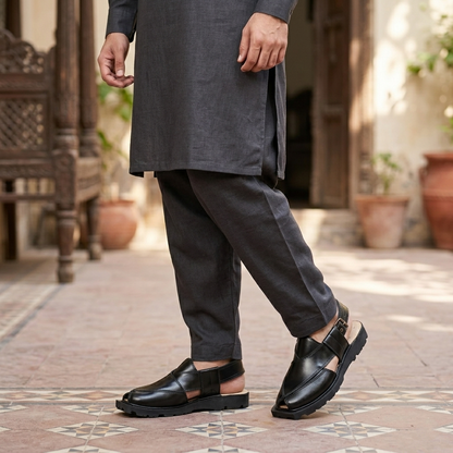 Black Leather Narozi Chappal